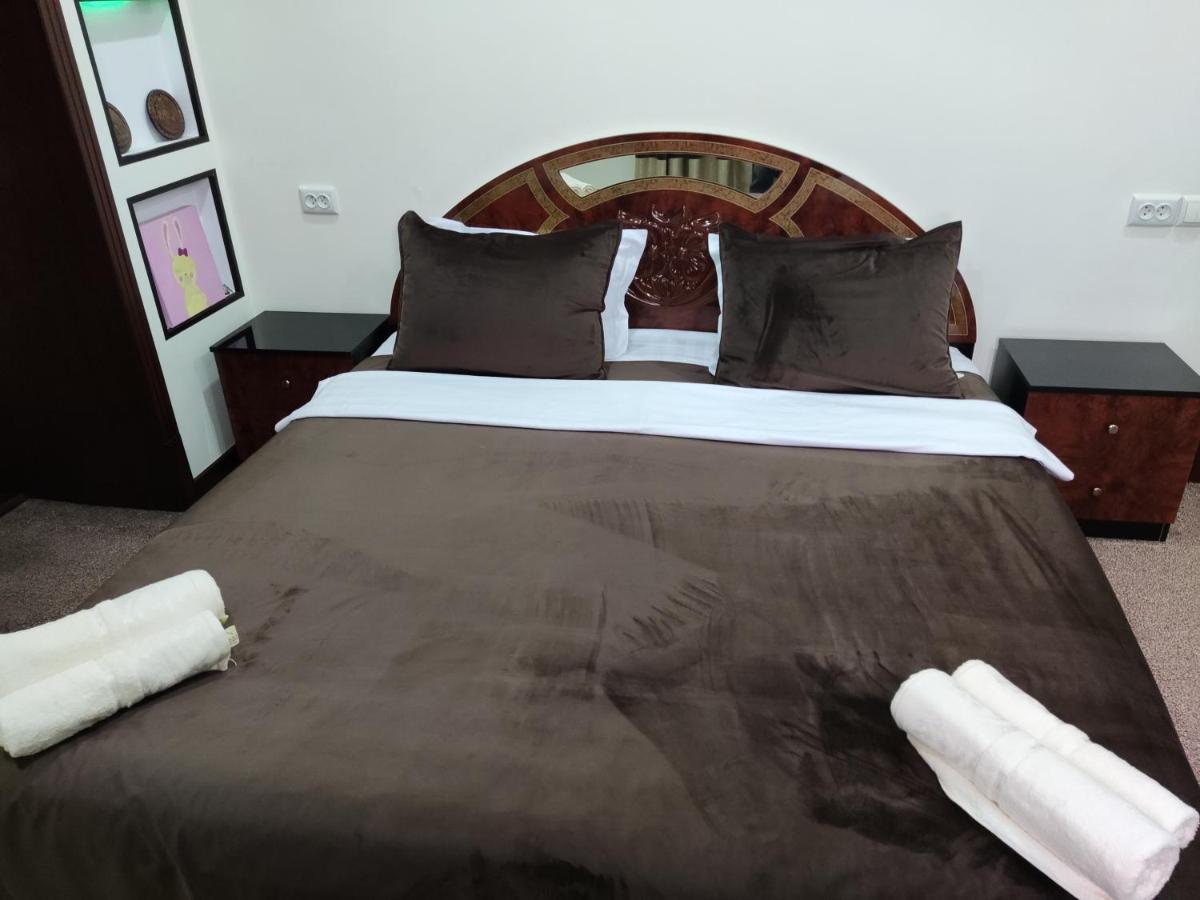 Al Mirjon Hotel Бухара Екстериор снимка