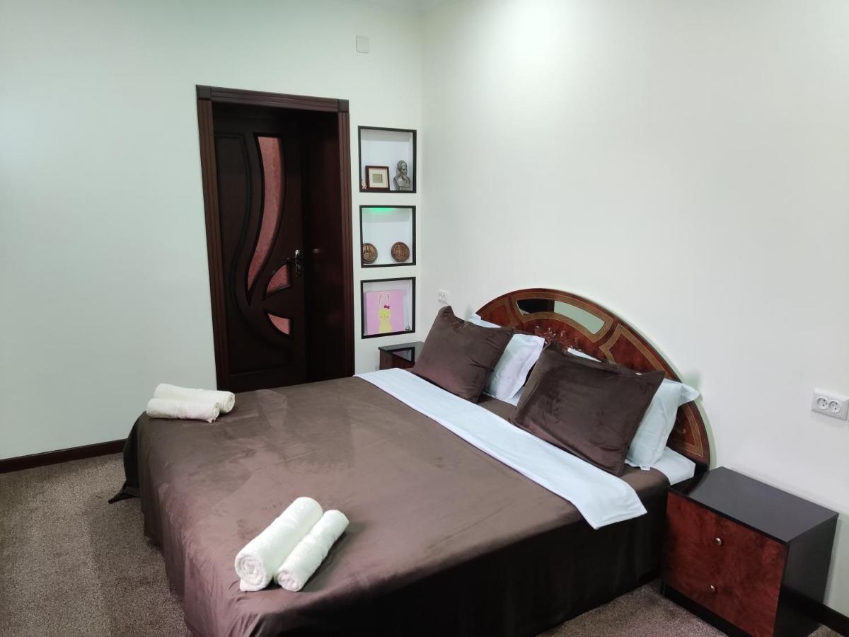 Al Mirjon Hotel Бухара Екстериор снимка