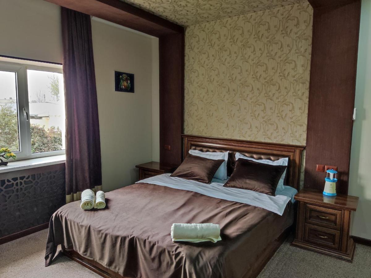 Al Mirjon Hotel Бухара Екстериор снимка