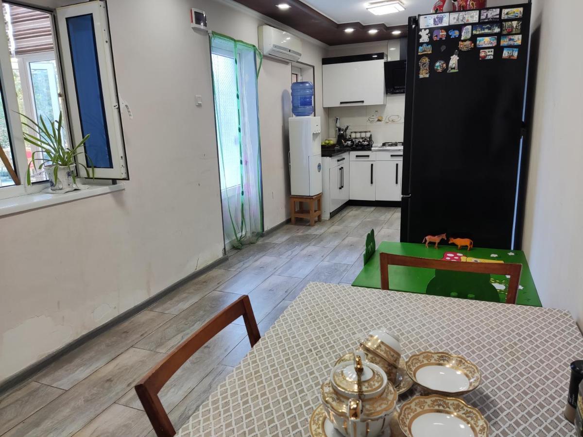 Al Mirjon Hotel Бухара Екстериор снимка