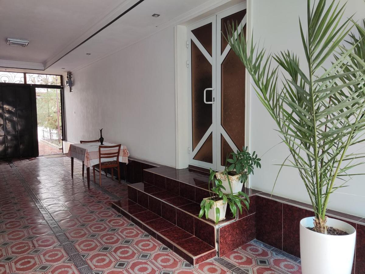 Al Mirjon Hotel Бухара Екстериор снимка