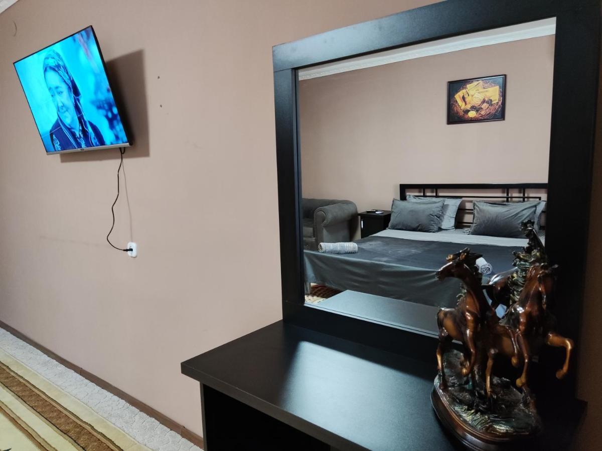 Al Mirjon Hotel Бухара Екстериор снимка